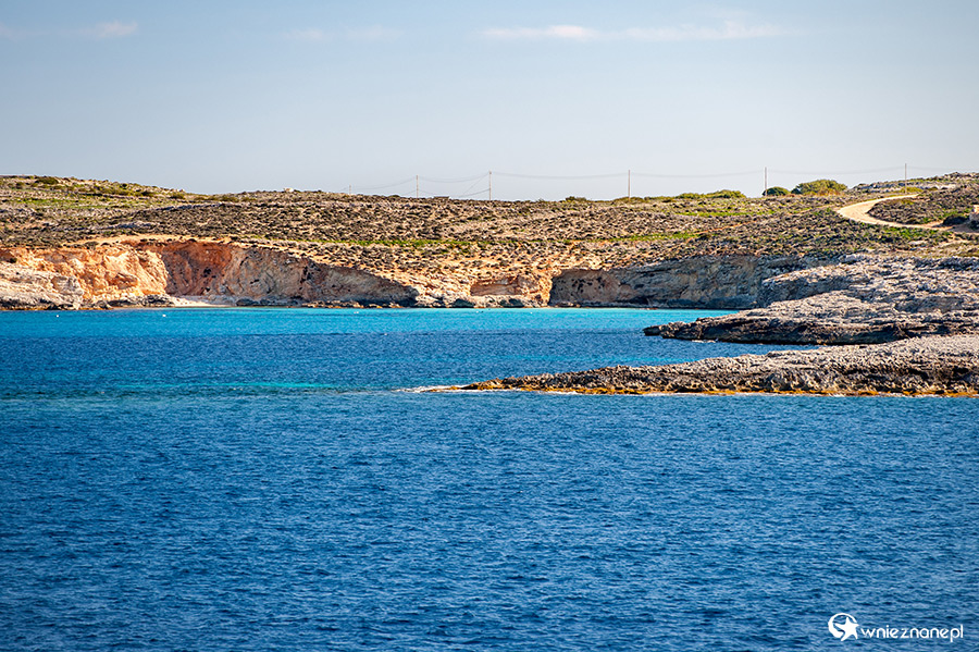 Malta. Widok na Comino. - foto: wnieznane.pl