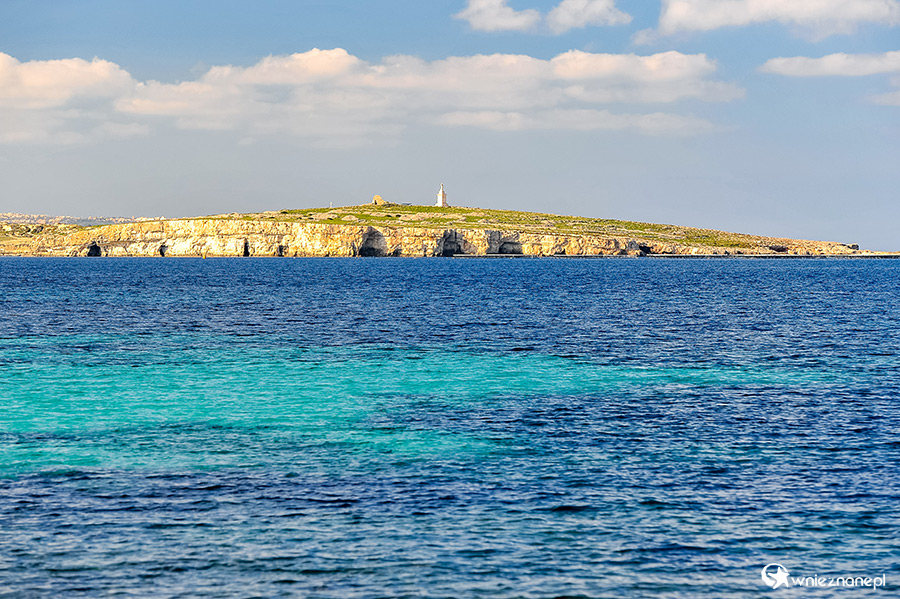 Malta. Widok na Comino. - foto: wnieznane.pl