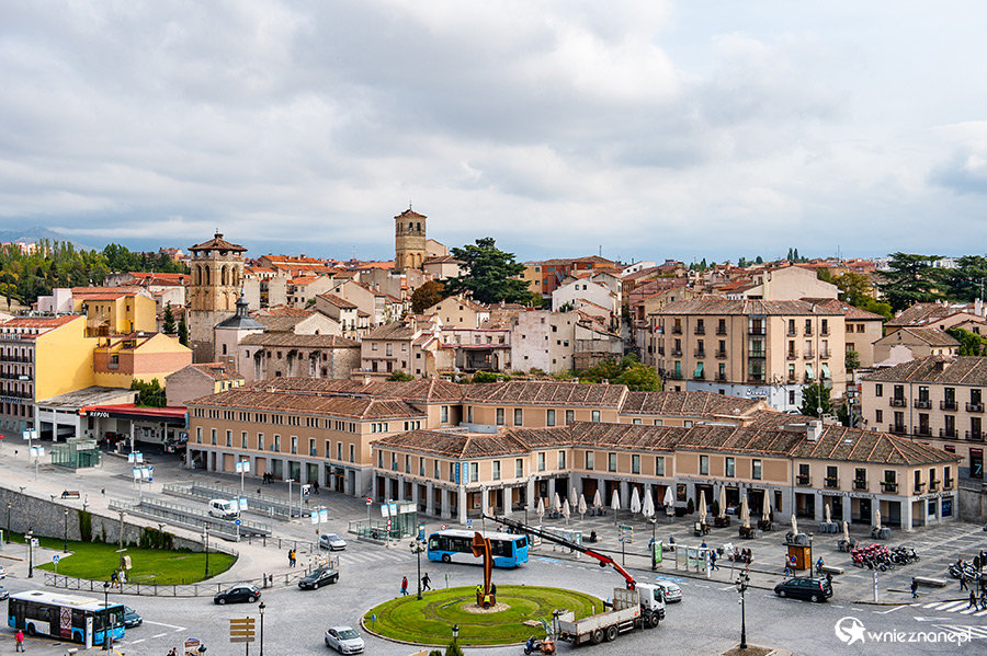 Segowia. Mieszkalna część miasta. - foto: wnieznane.pl Segowia. Mieszkalna część miasta. - foto: wnieznane.pl