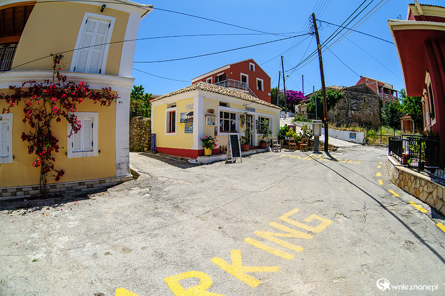 Korfu. W miejscowości Afionas. - foto: wnieznane.pl Korfu. W miejscowości Afionas. - foto: wnieznane.pl