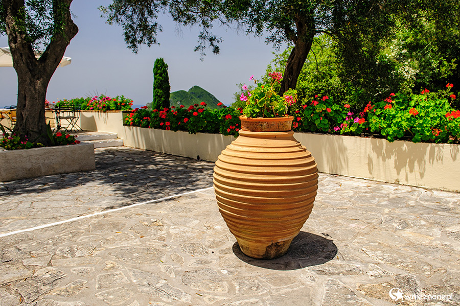 Korfu. Grecka waza - pitos. - foto: wnieznane.pl