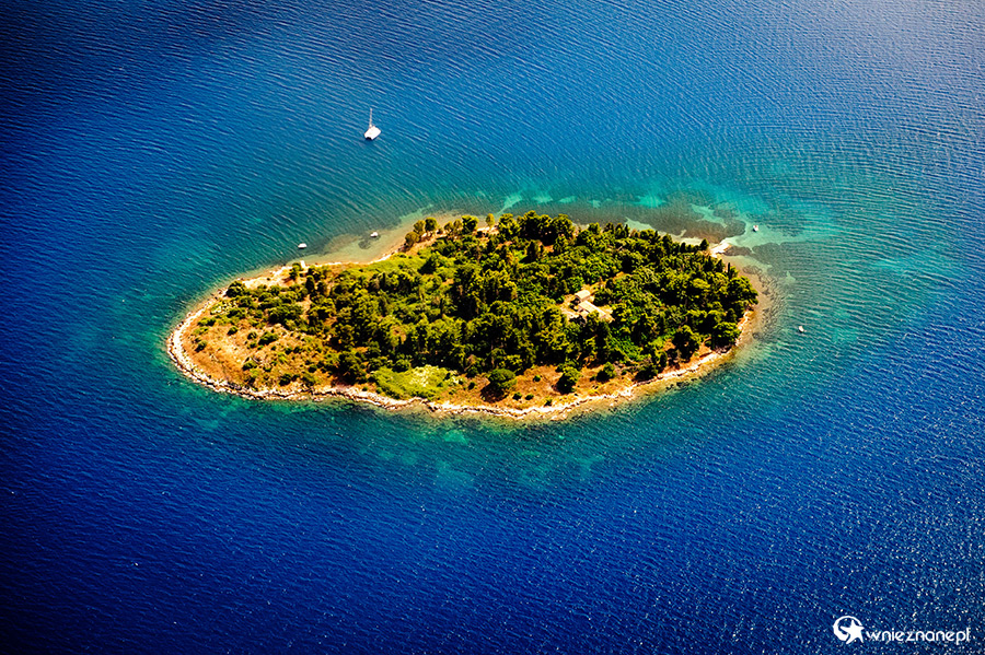 Korfu. Mała wysepka Lazareto u wybrzeży Korfu. - foto: wnieznane.pl