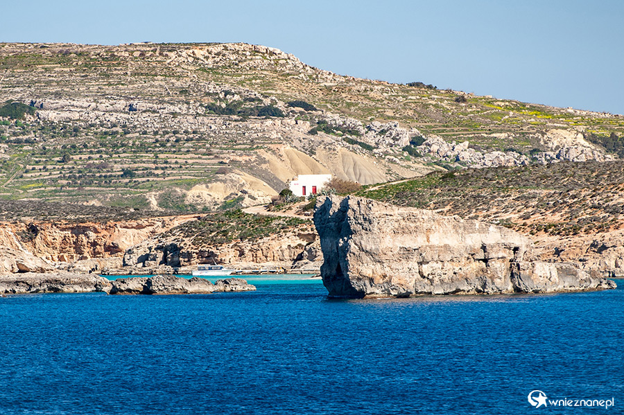 Gozo. Widok na Comino w trakcie rejsu promem. - foto: wnieznane.pl
