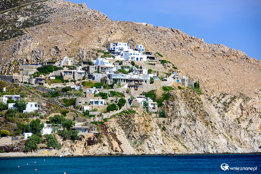 Mykonos. Wzgórze w okolicy plaży Elia. - foto: wnieznane.pl