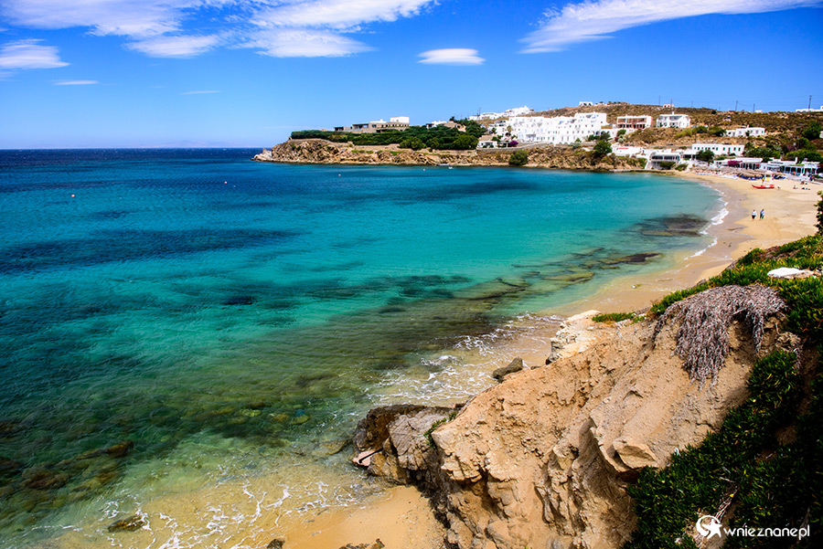 Mykonos. Plaża Agios Stefanos znajdująca się na obrzeżach stolicy wyspy. - foto: wnieznane.pl Mykonos. Plaża Agios Stefanos znajdująca się na obrzeżach stolicy wyspy. - foto: wnieznane.pl