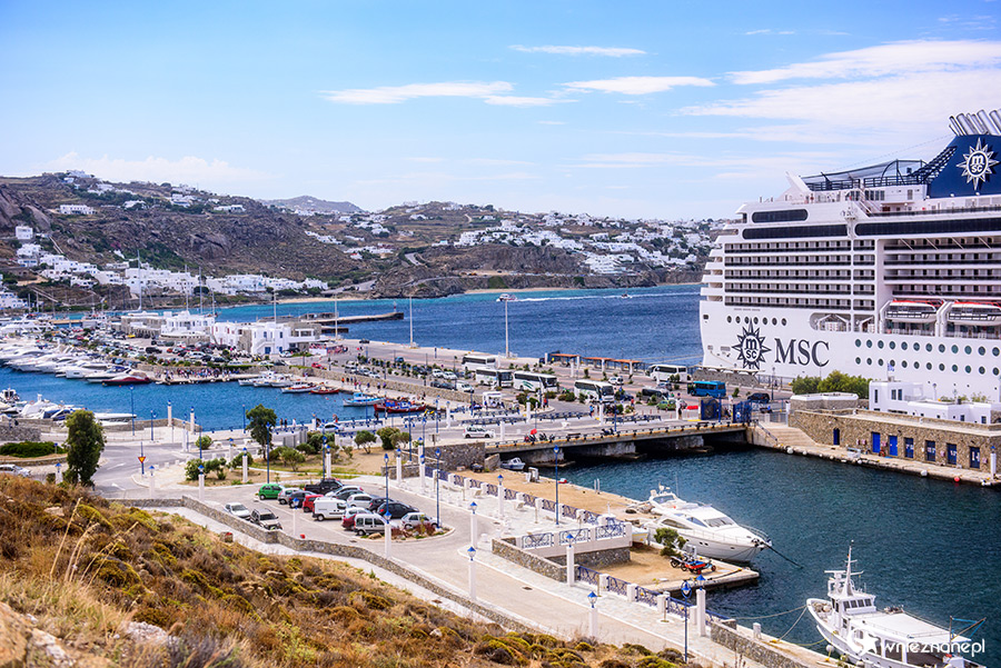 Mykonos. Nowy port w stolicy wyspy. - foto: wnieznane.pl Mykonos. Nowy port w stolicy wyspy. - foto: wnieznane.pl