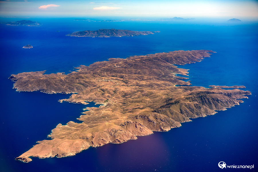 Mykonos. Widok na wyspy z samolotu. - foto: wnieznane.pl