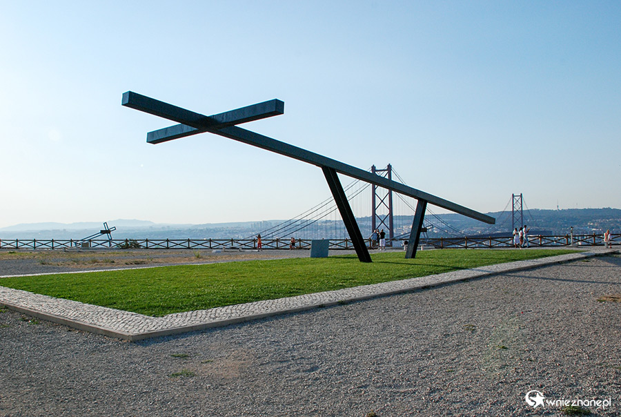 Lizbona. Pomnik Chrystusa Króla. - foto: wnieznane.pl