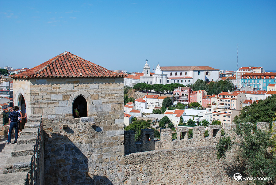 Lizbona. Zamek św. Jerzego. - foto: wnieznane.pl