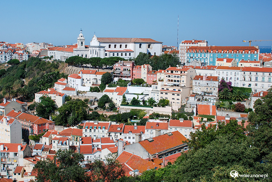 Lizbona. Zamek św. Jerzego. Widok na miasto. - foto: wnieznane.pl