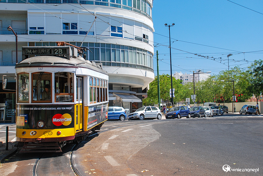 Lizbona. Tramwaj nr 28. - foto: wnieznane.pl