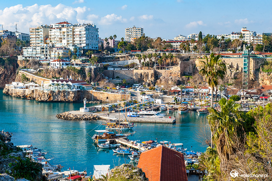 Antalya. W centrum miasta. - foto: wnieznane.pl
