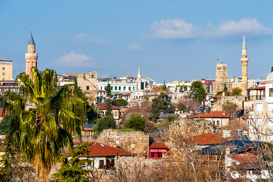 Antalya. W centrum miasta. - foto: wnieznane.pl