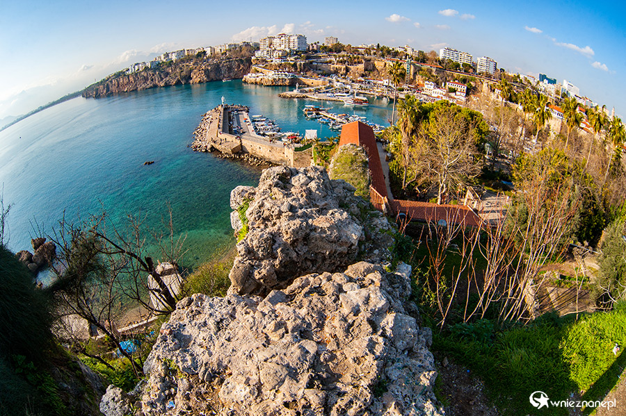 Antalya. W centrum miasta. - foto: wnieznane.pl Antalya. W centrum miasta. - foto: wnieznane.pl