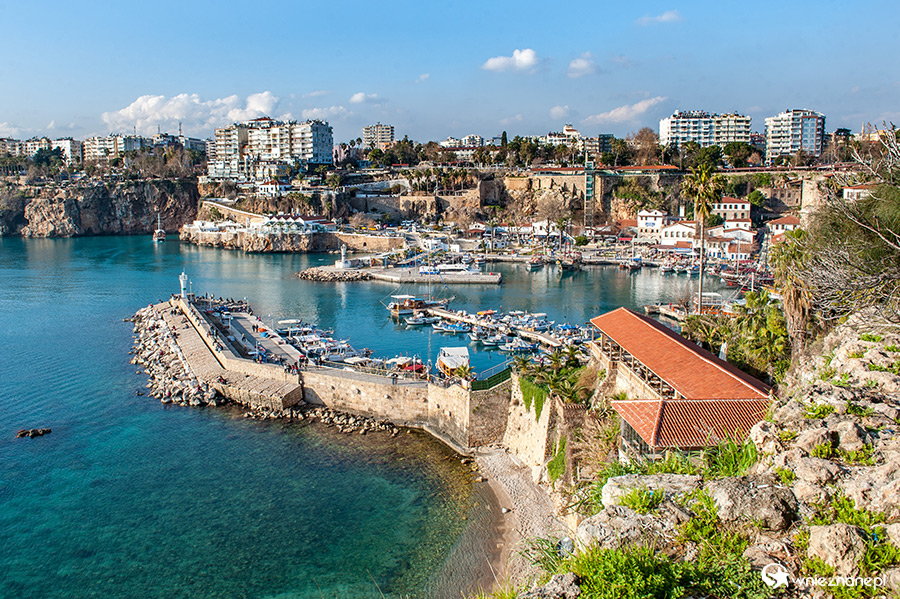 Antalya. W centrum miasta. - foto: wnieznane.pl