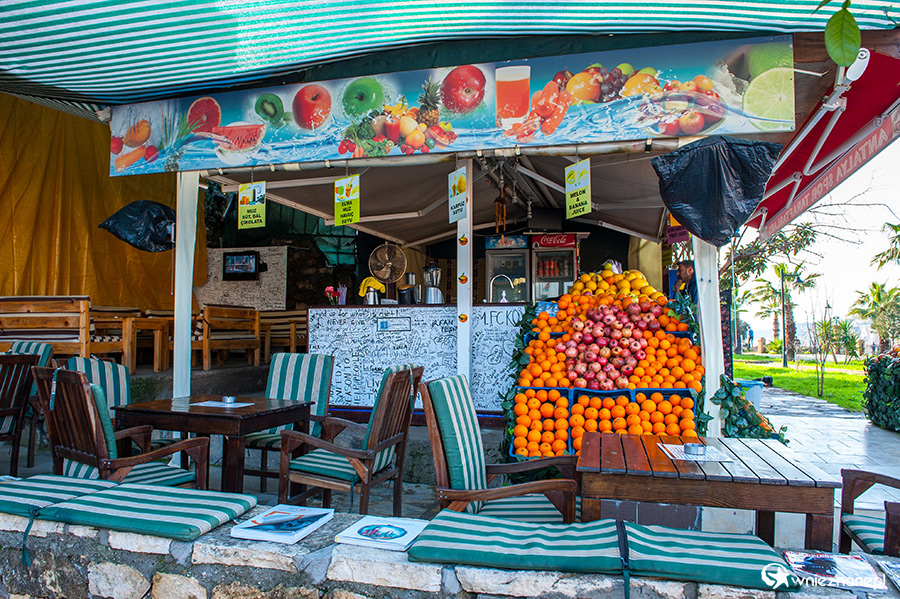 Antalya. W centrum miasta. - foto: wnieznane.pl