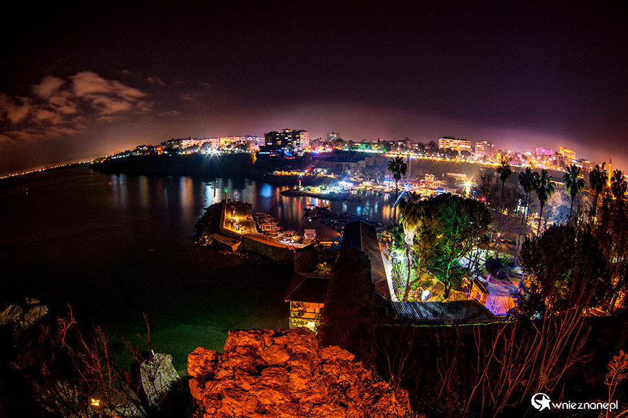 Antalya. W centrum miasta. - foto: wnieznane.pl