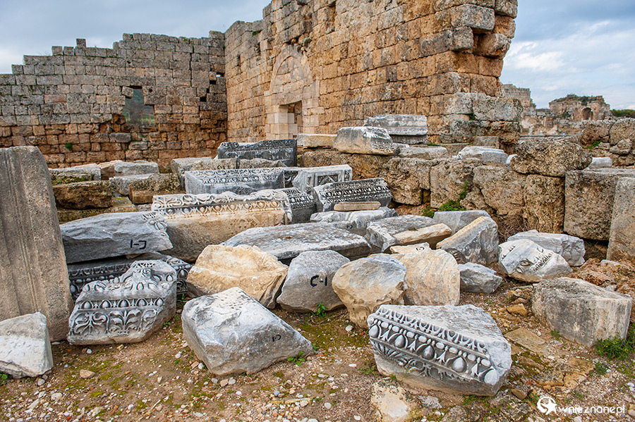 Ruiny starożytnego miasta Perge. - foto: wnieznane.pl Ruiny starożytnego miasta Perge. - foto: wnieznane.pl