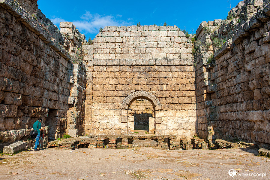 Ruiny starożytnego miasta Perge. - foto: wnieznane.pl Ruiny starożytnego miasta Perge. - foto: wnieznane.pl