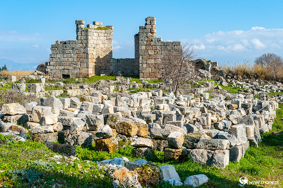 Starożytne ruiny Perge. - foto: wnieznane.pl