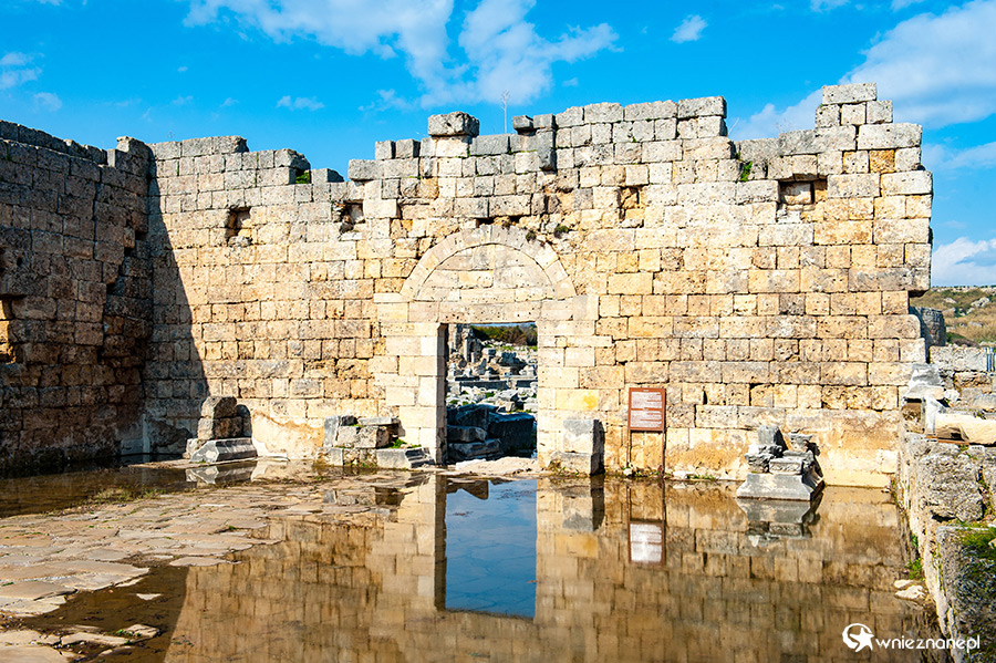Starożytne ruiny Perge. - foto: wnieznane.pl