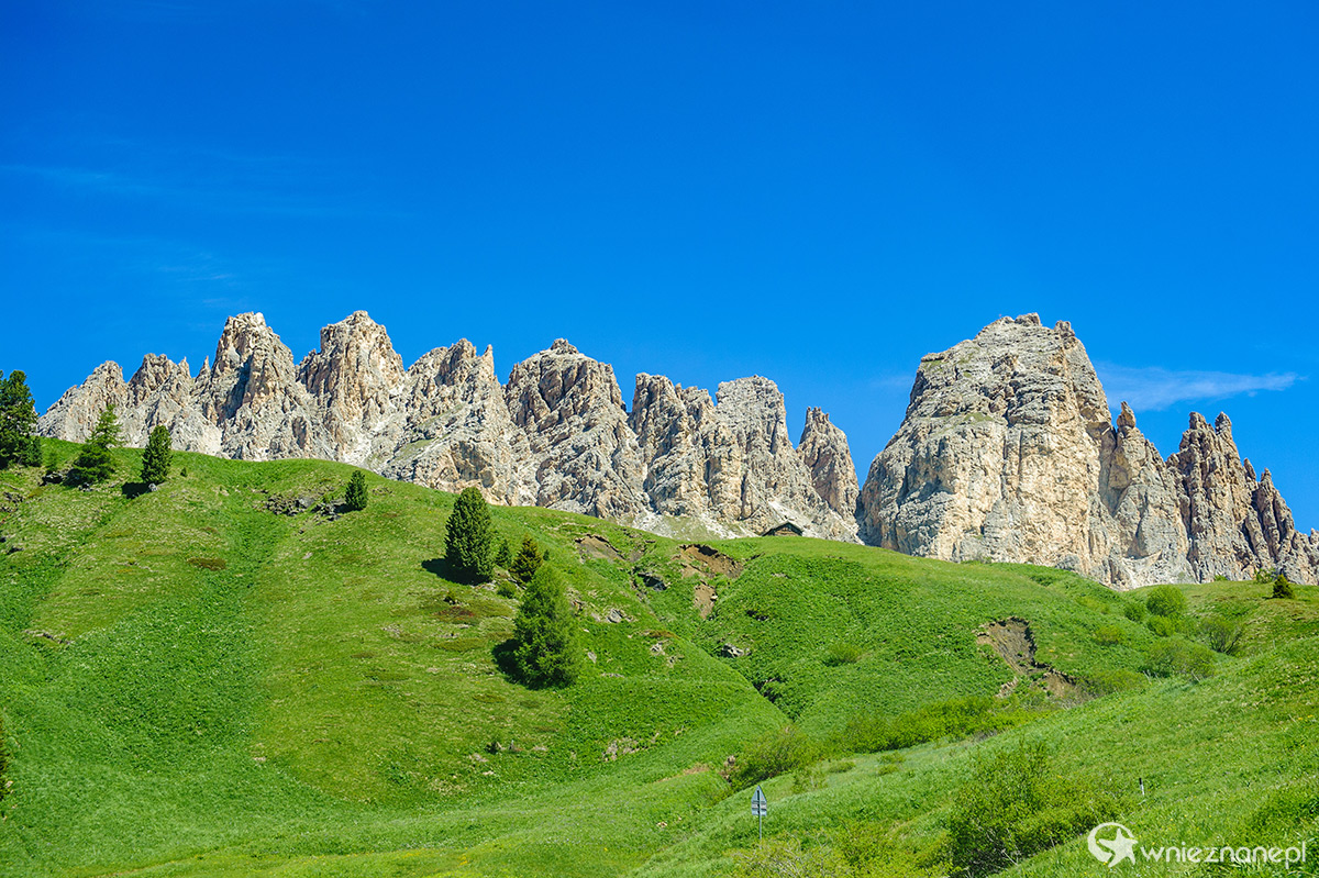 Dolomity, Passo Gardena (Przełęcz Gardena). - foto: wnieznane.pl