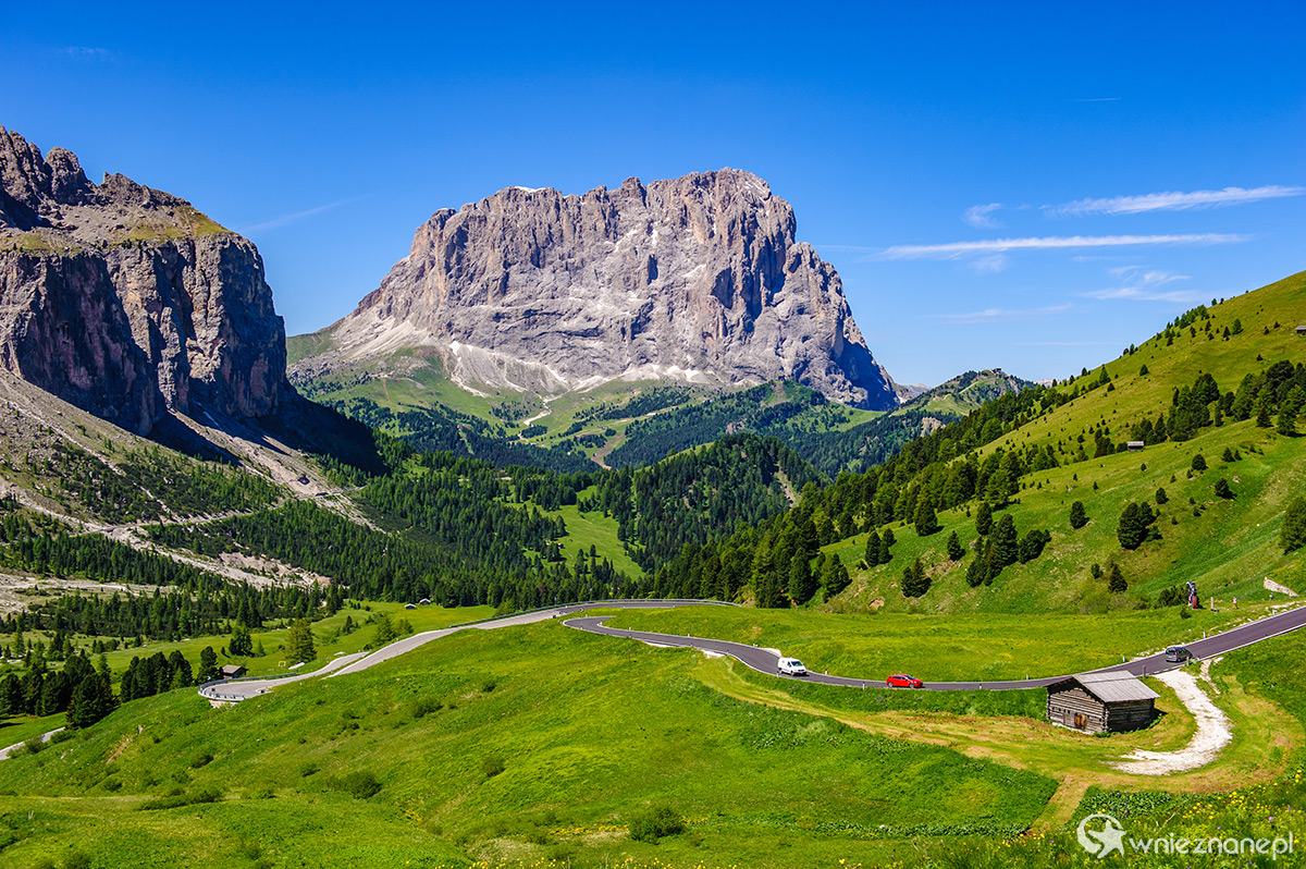 Dolomity, Passo Gardena (Przełęcz Gardena). - foto: wnieznane.pl