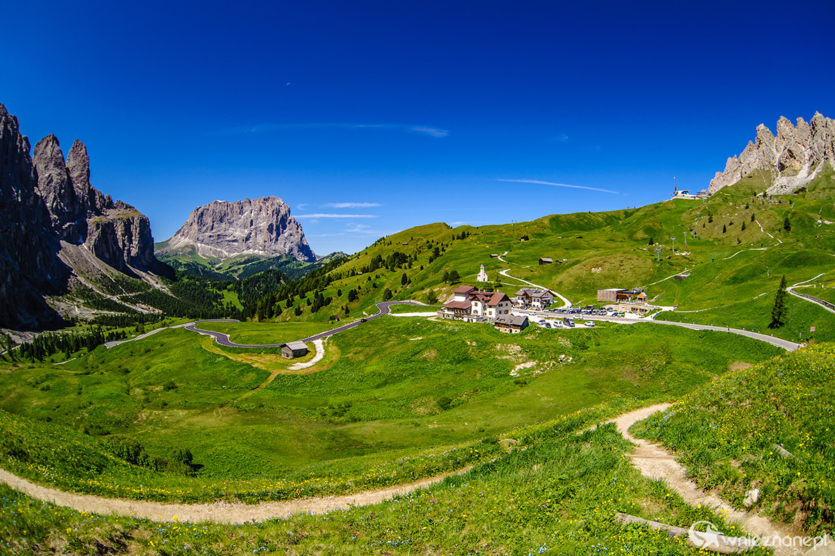 Dolomity, Passo Gardena (Przełęcz Gardena). - foto: wnieznane.pl