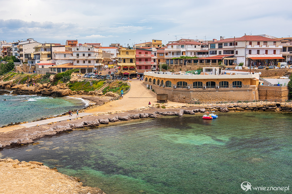 Kalabria. Widok na miasteczko Le Castella. - foto: wnieznane.pl Kalabria. Widok na miasteczko Le Castella. - foto: wnieznane.pl