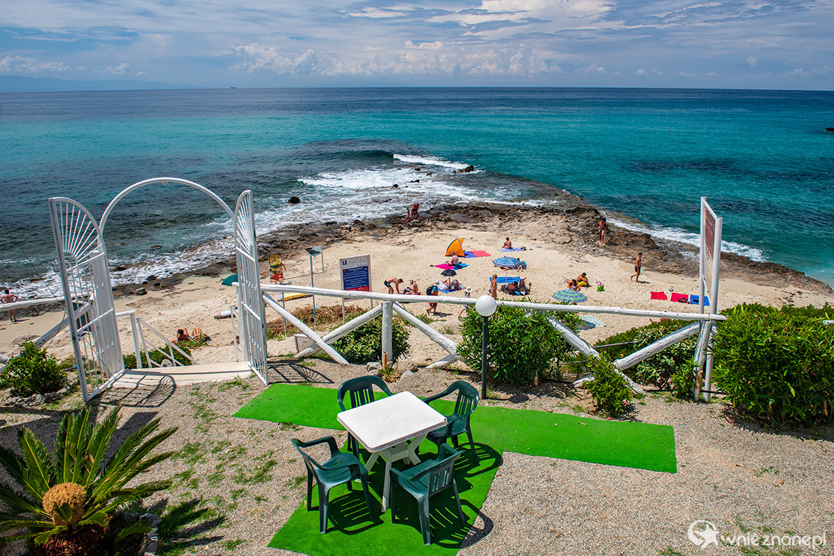 Kalabria. Wspaniałe górzyste wybrzeże Capo Vaticano. - foto: wnieznane.pl