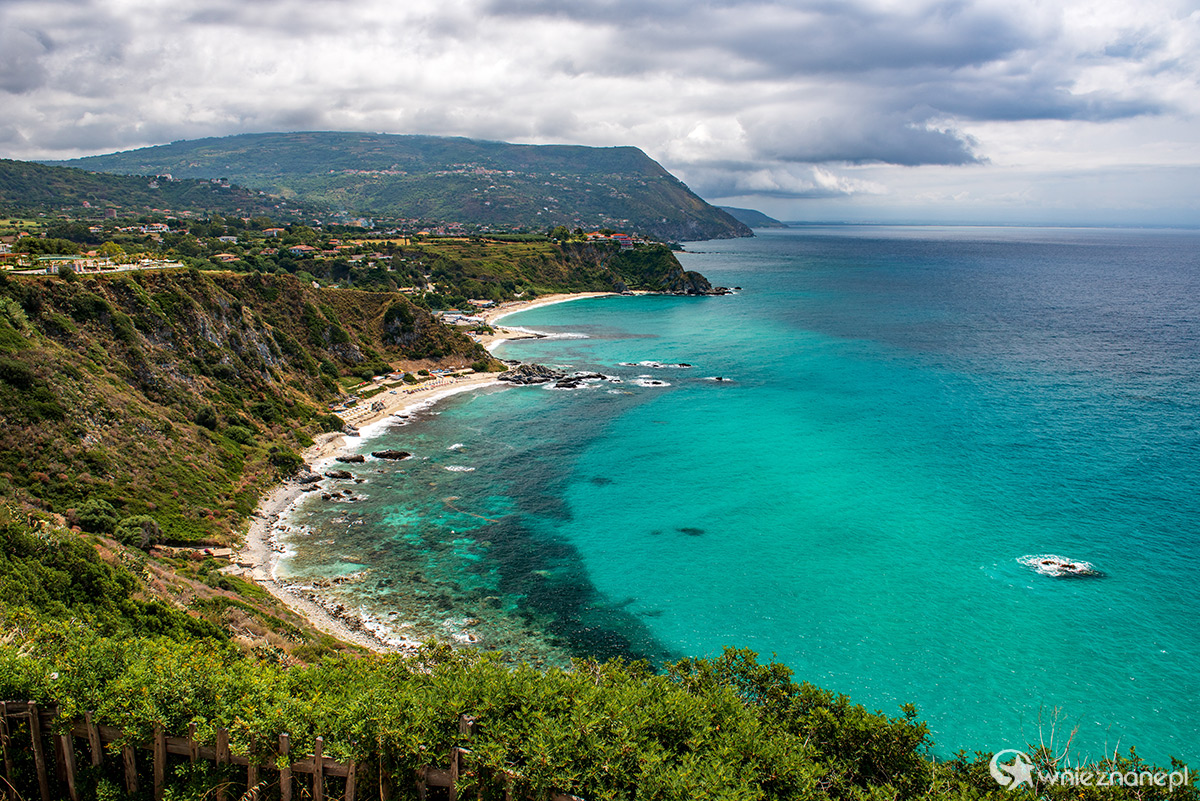 Kalabria. Wspaniałe wybrzeże Capo Vaticano. - foto: wnieznane.pl