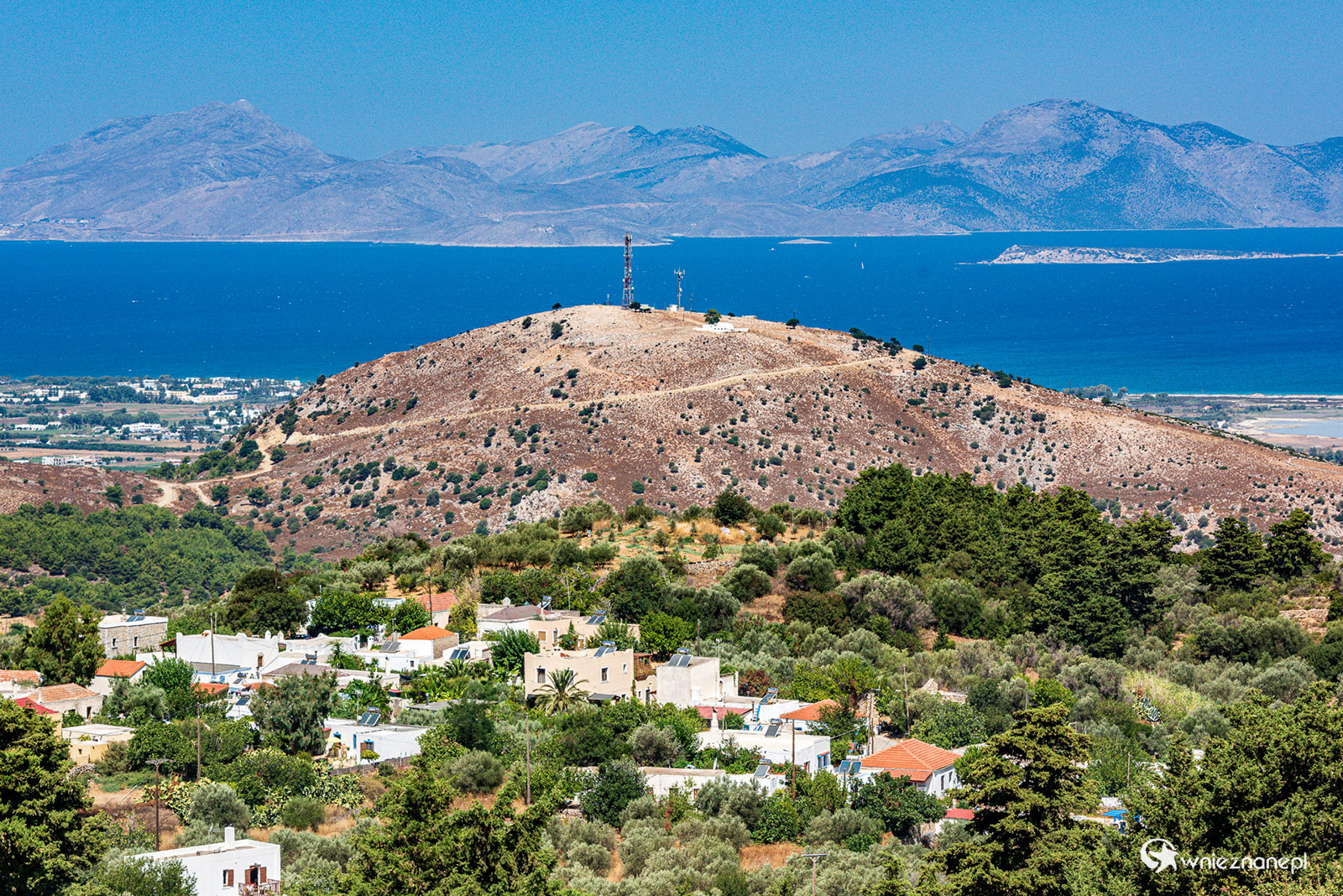 Kos. Panorama wyspy z malowniczej wioski Zia. - foto: wnieznane.pl