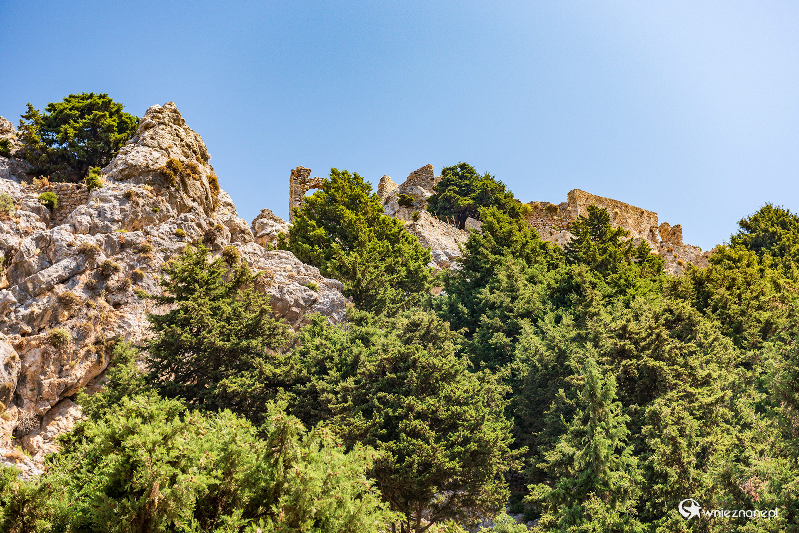 Kos. Ruiny dawnego zamku Pyli. - foto: wnieznane.pl