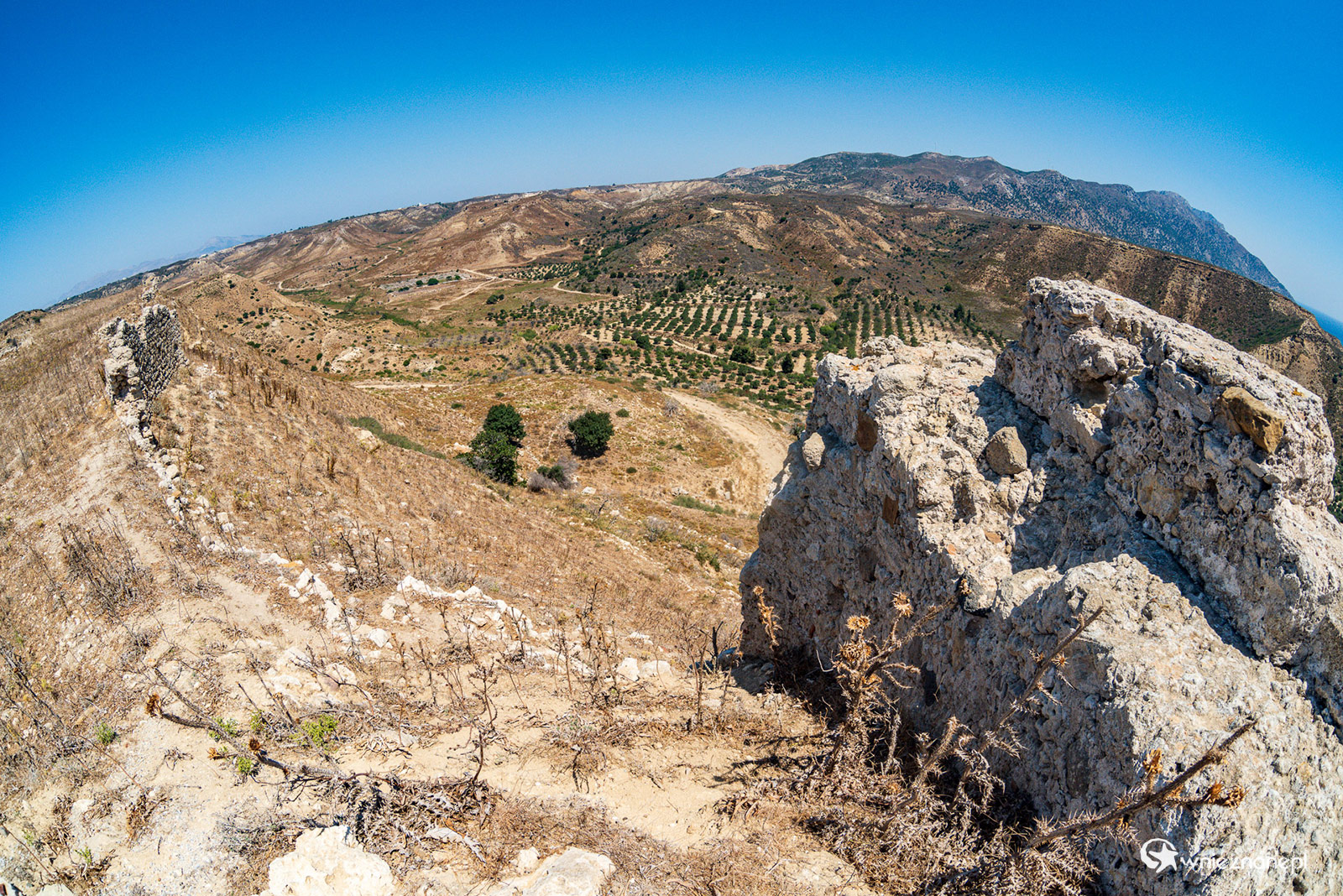 Kos. Widok na okolicę z ruin twierdzy Antimachia. - foto: wnieznane.pl
