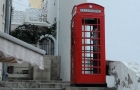 Gibraltar. Charakterystyczna brytyjska budka telefoniczna w mieście. - foto: wnieznane.pl