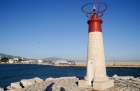 Costa del Sol. Latarnia morska przy wejściu do portu w Esteponie. - foto: wnieznane.pl