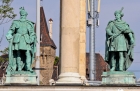 Budapeszt. Imponujący Pomnik Tysiąclecia na Placu Bohaterów (Hosok tere).   - foto: wnieznane.pl
