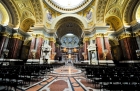 Budapeszt. Przepiękne wnętrze Bazyliki św. Stefana.   - foto: wnieznane.pl