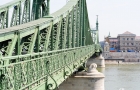 Budapeszt. Most Wolności. - foto: wnieznane.pl