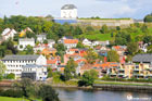 Trondheim. W tle położona na wzgórzu Forteca Kristiansten. - foto: wnieznane.pl