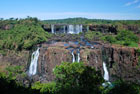 Brazylia. Parque Nacional Do Iguacu. W marcu poziom wody stopniowo opada, co ma przełożenie na efektowność wodospadów. - foto: wnieznane.pl