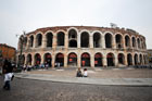 Werona. Imponujący amfiteatr -  Arena przy Piazza Bra. - foto: wnieznane.pl