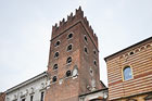 Werona. Arco della Costa, przejście z Piazza delle Erbe na Piazza dei Signori.  - foto: wnieznane.pl