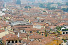 Werona. Widok z Torre dei Lamberti na miasto.  - foto: wnieznane.pl