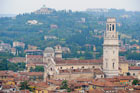 Werona. Widok z Torre dei Lamberti na miasto i katedrę.   - foto: wnieznane.pl