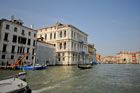 Wenecja. Piękny pałac Ca' Pesaro, zbudowany nad Canal Grande. - foto: wnieznane.pl