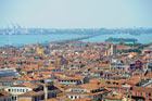 Wenecja. Fantastyczna panorama miasta widziana z Campanile di San Marco. - foto: wnieznane.pl