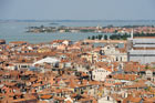Wenecja. Fantastyczna panorama miasta widziana z Campanile di San Marco. - foto: wnieznane.pl