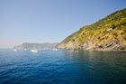 Cinque Terre. Skaliste wybrzeże Morza Śródziemnego. Miejscowość Vernazza.  - foto: wnieznane.pl