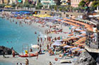 Cinque Terre. Willowa część Monterosso z przepiękną plażą.    - foto: wnieznane.pl